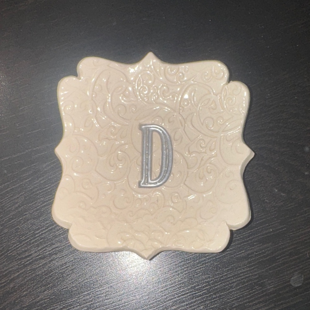 Letter “D” Ring Dish